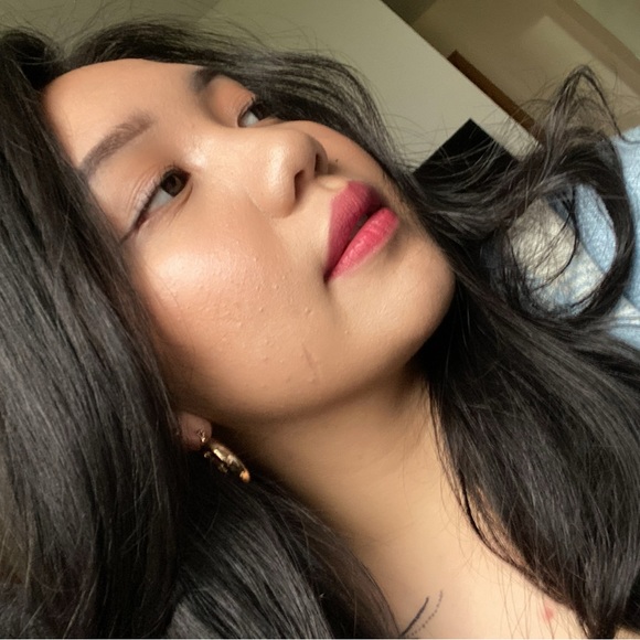 XOXO, Your Posher 🤍 - Picture 2 of 8